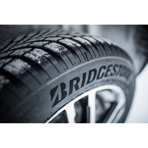 Легковая шина Bridgestone Blizzak LM005 165/65 R14 79T