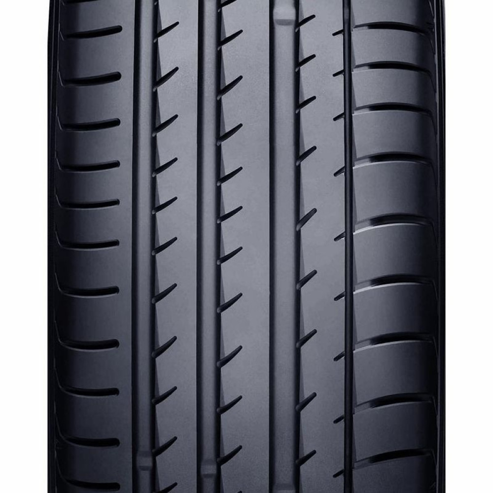 Легковая шина Yokohama Advan Sport V105T 285/35 R22 106Y