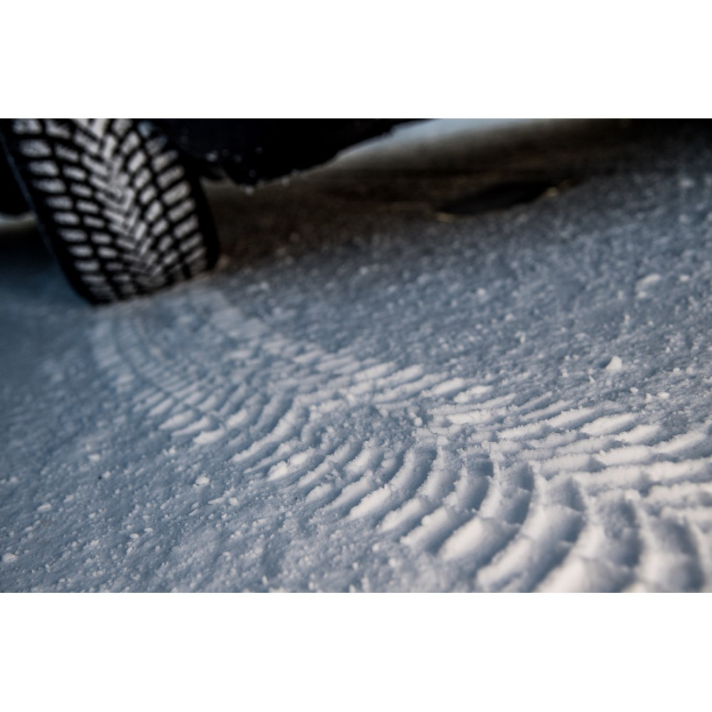 Легковая шина Bridgestone Blizzak LM005 215/50 R17 95V