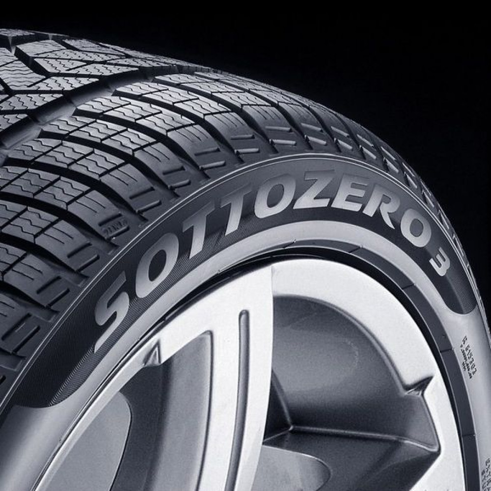 Легковая шина Pirelli Winter Sottozero III RunFlat 245/45 R18 100V