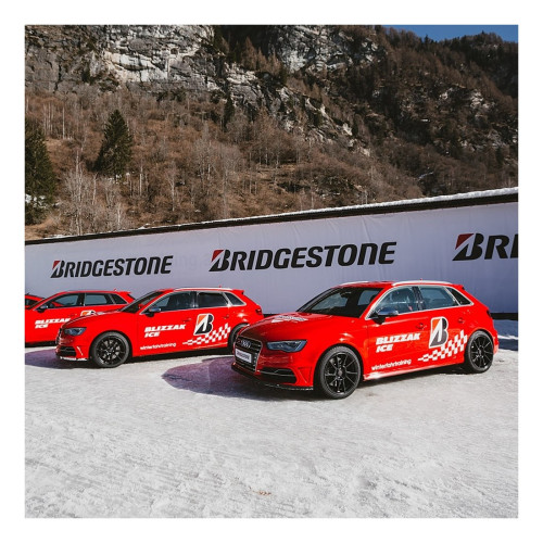 Легковая шина Bridgestone Blizzak Ice 245/45 R17 99T