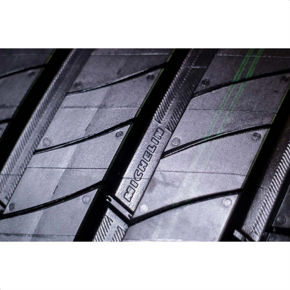 Легковая шина Michelin Primacy 4 255/45 R18 99Y