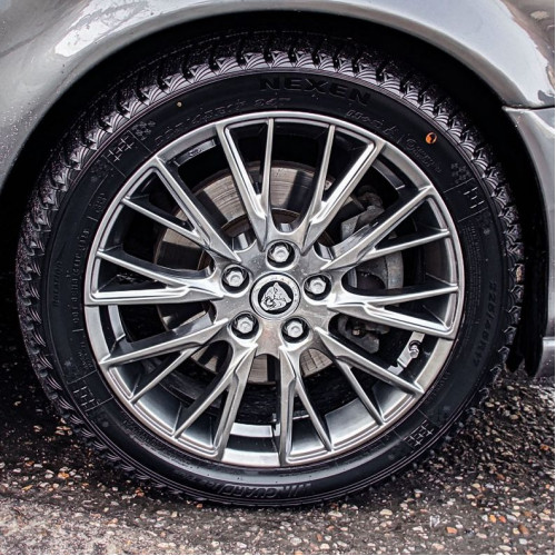 Легковая шина Nexen Winguard Ice Plus 225/55 R16 99T