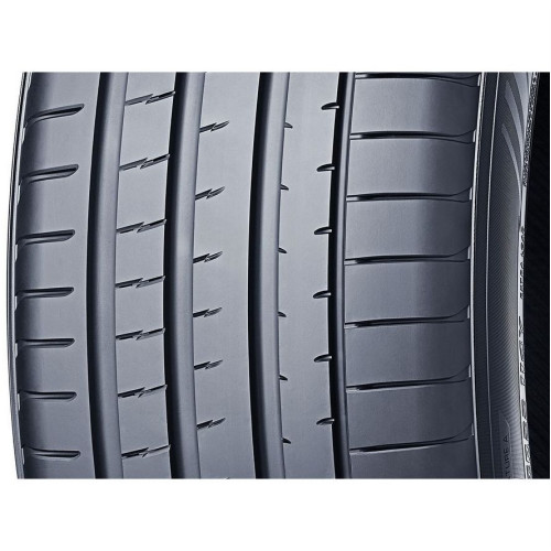 Легковая шина Yokohama Advan Sport V107 225/40 R18 92Y