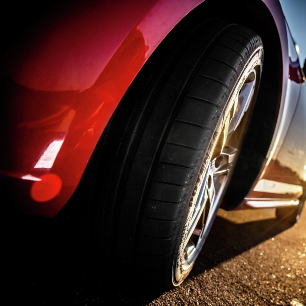 Легковая шина Bridgestone Potenza Sport 265/40 R19 102Y