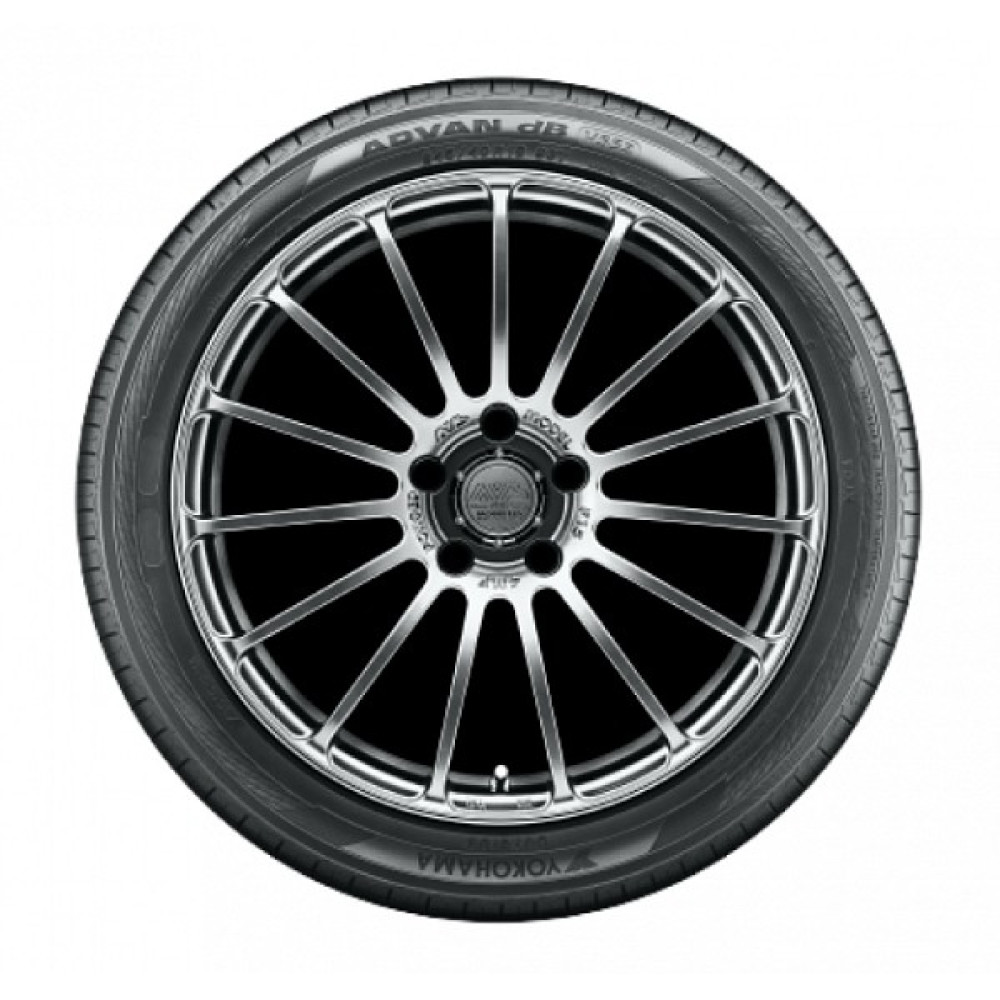 Легковая шина Yokohama Advan dB V552 235/55 R17 99V