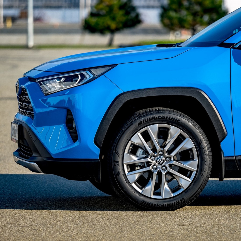 Легковая шина Bridgestone Alenza 001 Run Flat 245/50 R19 105W